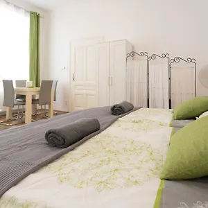 https://belvedere-palace-green-heart-studio.vienna-besthotels.com